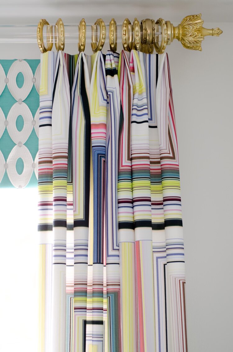 kellie_burke_beach_bedroom_drapery_rod