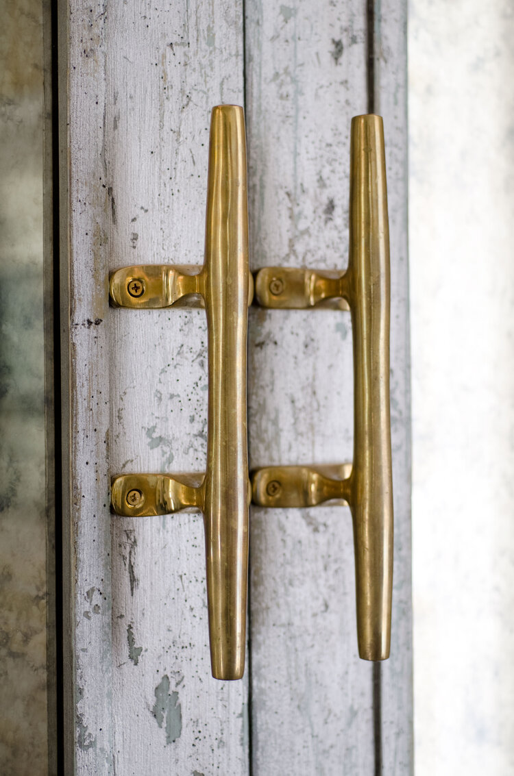 kellie_burke_beach_handle