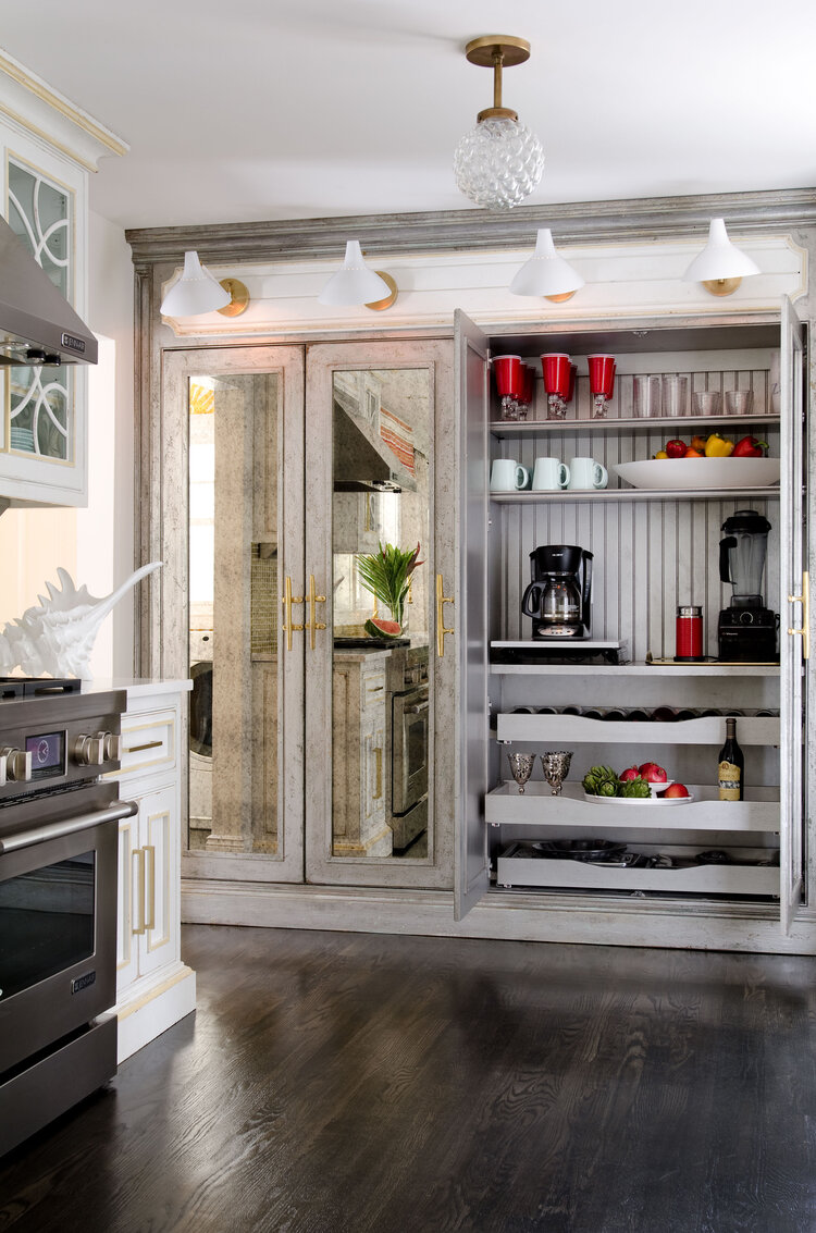 kellie_burke_beach_pantry_closed