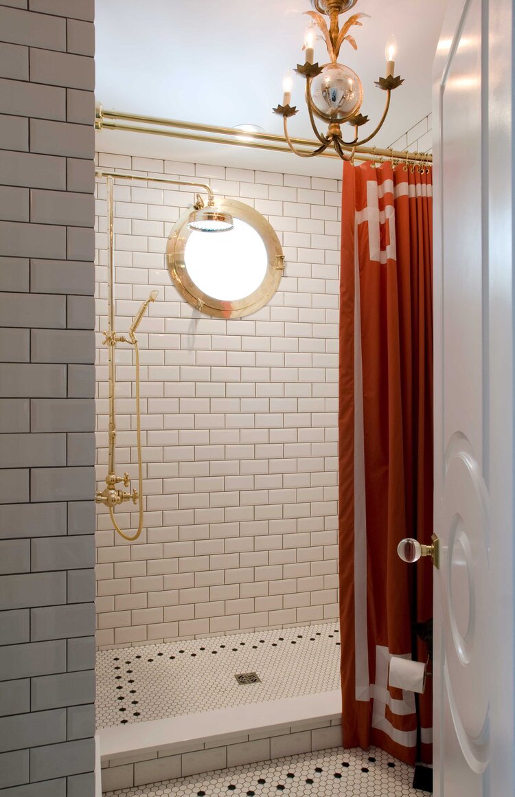 kellie_burke_beach_shower