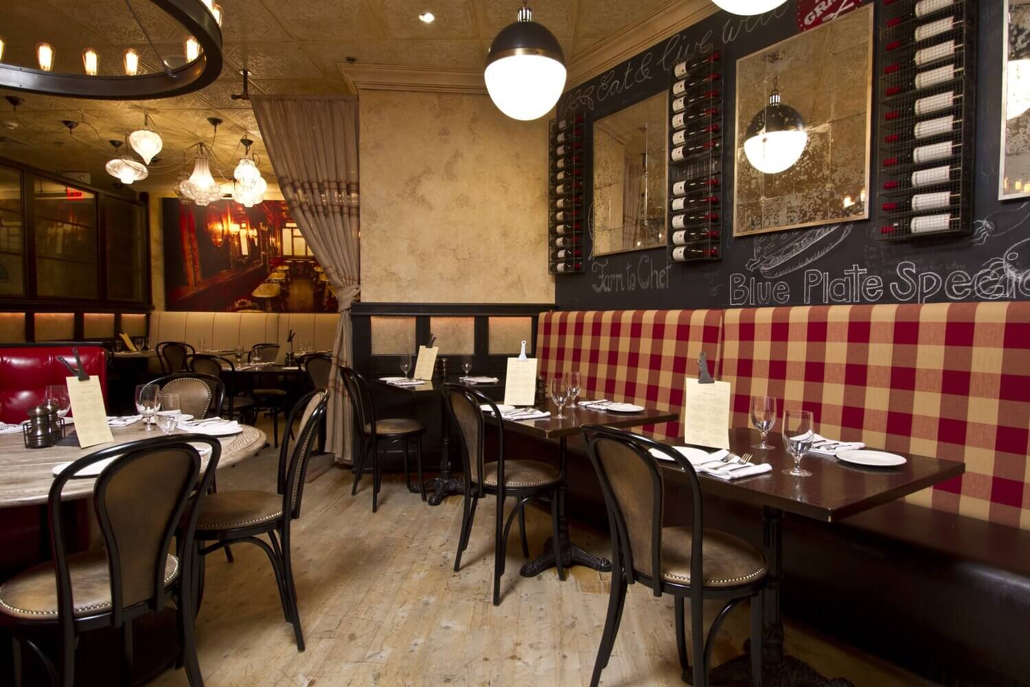 kellie_burke_grants_banquettes